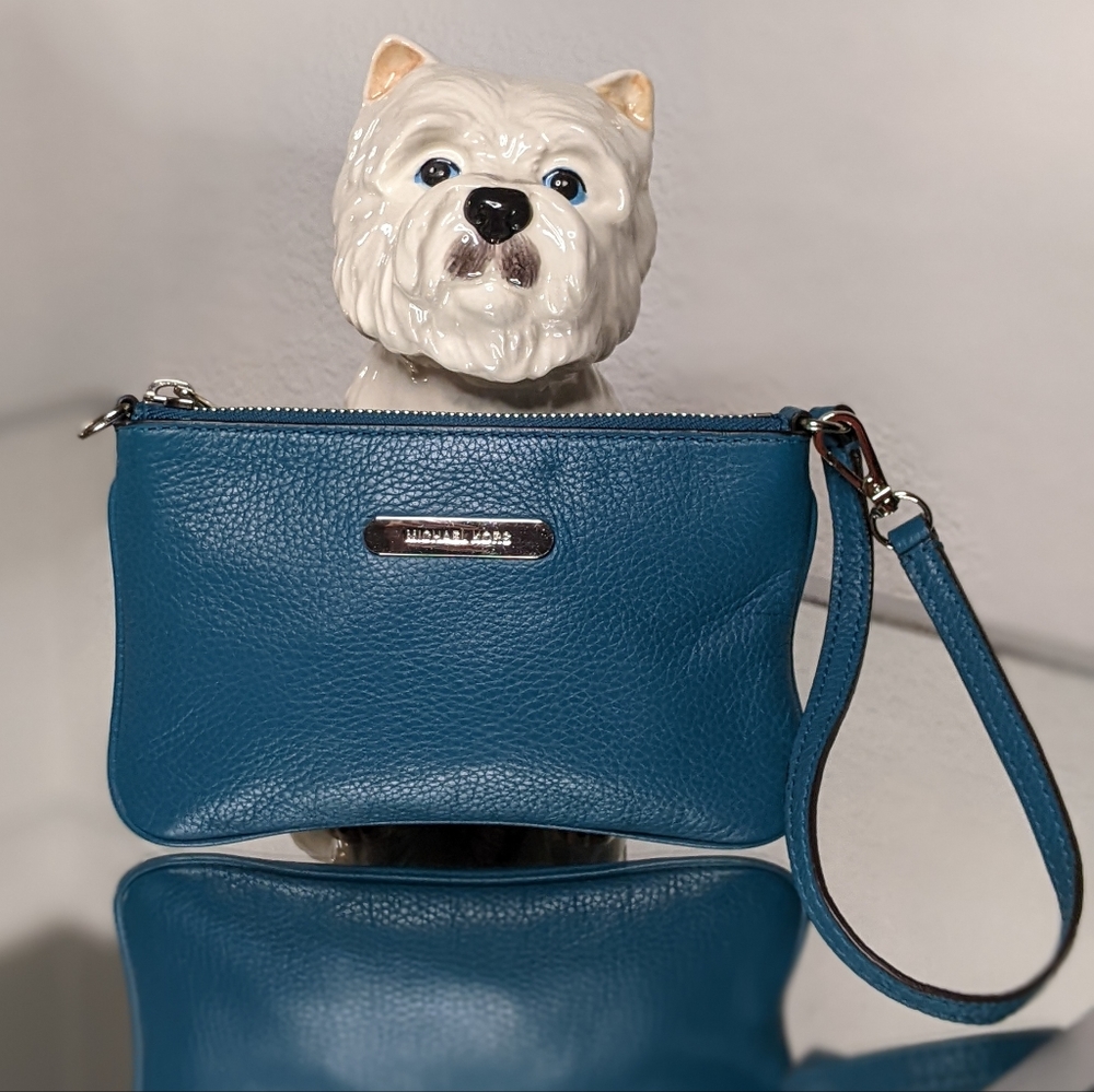MICHAEL Michael kors turquoise color wristlet